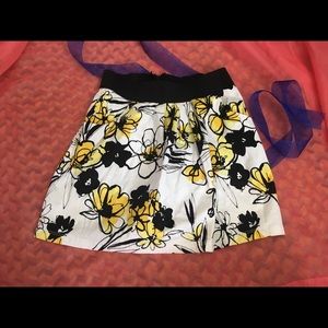 Skirt with pockets and floral print